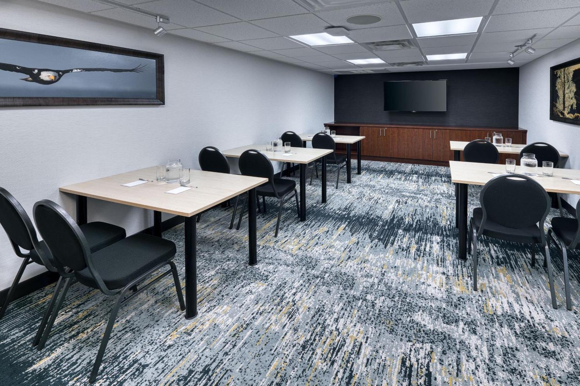 Hotel Towneplace By Marriott Red Deer